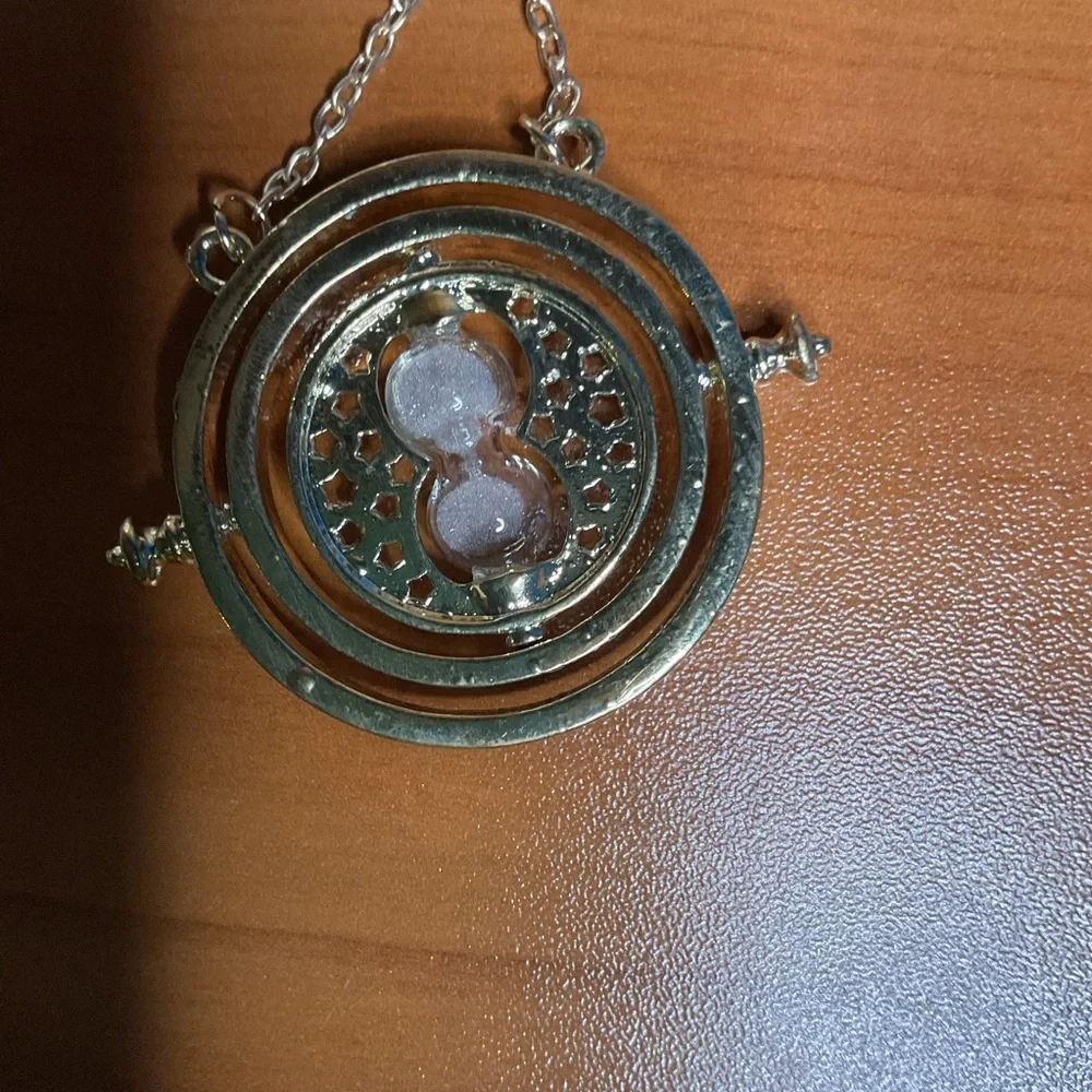 HARRY POTTER HERMIONE GRANGERS TIME‎ TURNER NECKLACE